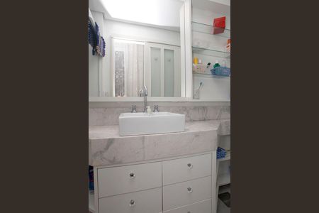 Casa à venda com 300m², 5 quartos e 5 vagasBanheiro 5