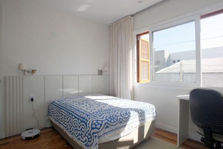 Casa à venda com 300m², 5 quartos e 5 vagasQuarto 5