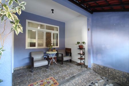 Casa à venda com 138m², 2 quartos e 1 vagaFrente