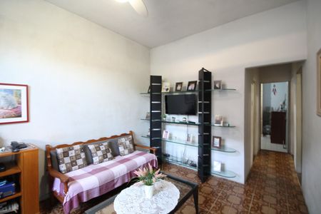 Casa à venda com 138m², 2 quartos e 1 vagaSala