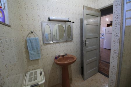 Casa à venda com 138m², 2 quartos e 1 vagaBanheiro Social