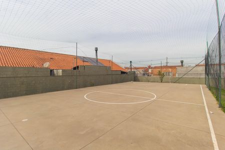 Casa de condomínio para alugar com 55m², 2 quartos e 2 vagas Casa de condomínio para alugar com 55m², 2 quartos e 2 vagasÁrea comum - Quadra poliesportiva