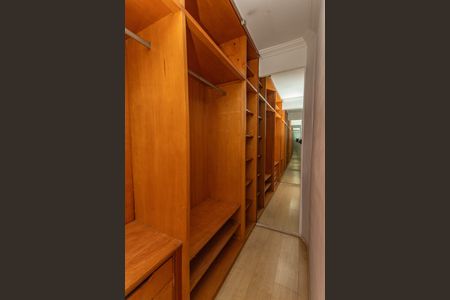 Apartamento à venda com 62m², 2 quartos e 1 vaga Apartamento à venda com 62m², 2 quartos e 1 vagaCloset