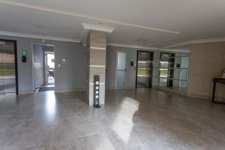 Apartamento à venda com 62m², 2 quartos e 1 vaga Apartamento à venda com 62m², 2 quartos e 1 vagaHall social