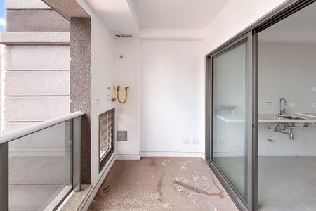 Studio à venda com 40m², 1 quarto e 1 vaga Studio à venda com 40m², 1 quarto e 1 vagaVaranda