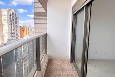 Studio à venda com 40m², 1 quarto e 1 vaga Studio à venda com 40m², 1 quarto e 1 vagaVaranda