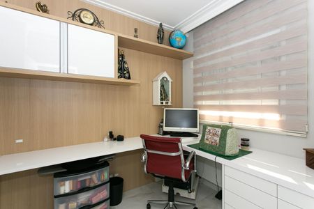 Apartamento à venda com 124m², 2 quartos e 2 vagasQuarto / Escritório