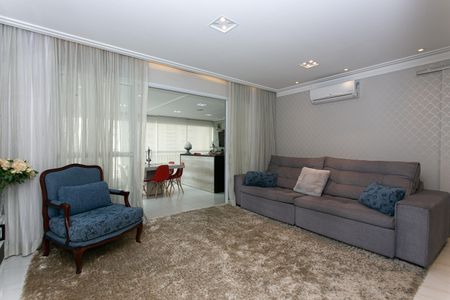 Apartamento à venda com 124m², 2 quartos e 2 vagasSala