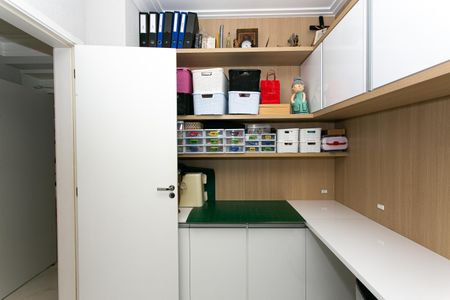 Apartamento à venda com 124m², 2 quartos e 2 vagasQuarto / Escritório