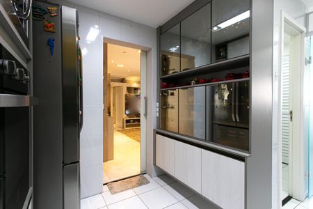 Apartamento à venda com 124m², 2 quartos e 2 vagasCozinha