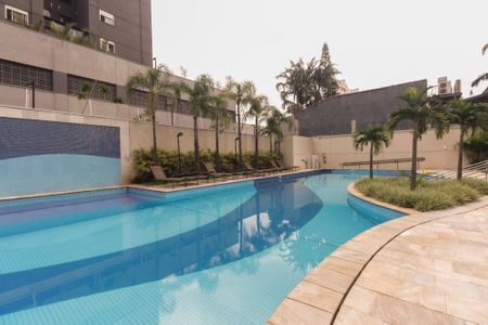 Apartamento à venda com 124m², 2 quartos e 2 vagasÁrea comum - Piscina