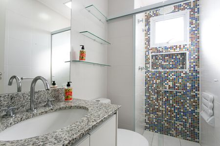 Apartamento à venda com 124m², 2 quartos e 2 vagasBanheiro Social