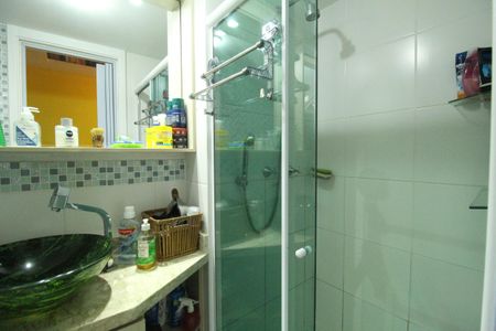 Apartamento à venda com 86m², 4 quartos e 2 vagasBanheiro social