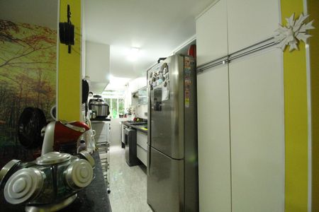 Apartamento à venda com 86m², 4 quartos e 2 vagasCozinha