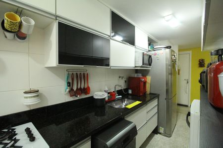 Apartamento à venda com 86m², 4 quartos e 2 vagasCozinha
