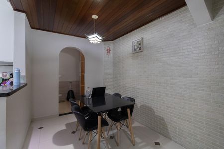 Casa à venda com 130m², 2 quartos e 3 vagas Casa à venda com 130m², 2 quartos e 3 vagasSala de Jantar