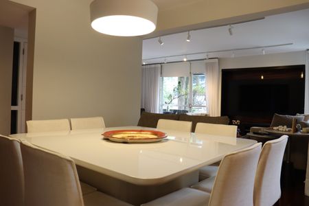 Apartamento à venda com 210m², 3 quartos e 2 vagasSala de Jantar