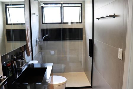 Apartamento à venda com 210m², 3 quartos e 2 vagasBanheiro da Suíte 1