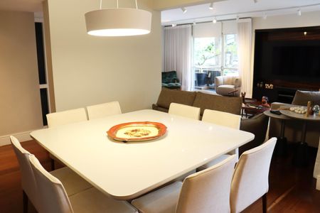 Apartamento à venda com 210m², 3 quartos e 2 vagasSala de Jantar