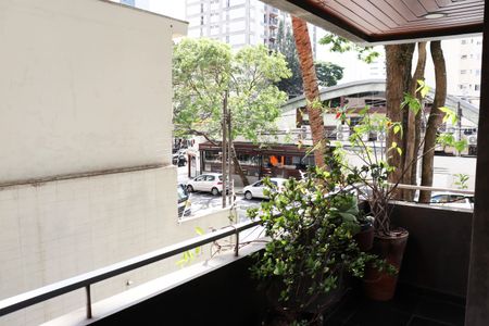 Apartamento à venda com 210m², 3 quartos e 2 vagasVista da Sacada