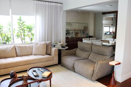 Apartamento à venda com 210m², 3 quartos e 2 vagasSala