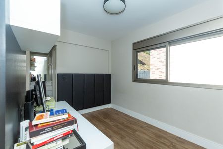 Casa de condomínio à venda com 292m², 3 quartos e 2 vagas Casa de condomínio à venda com 292m², 3 quartos e 2 vagasQuarto 2