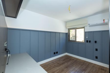 Casa de condomínio à venda com 292m², 3 quartos e 2 vagas Casa de condomínio à venda com 292m², 3 quartos e 2 vagasQuarto