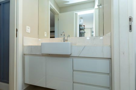 Casa de condomínio à venda com 292m², 3 quartos e 2 vagas Casa de condomínio à venda com 292m², 3 quartos e 2 vagasBanheiro