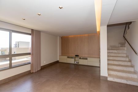 Casa de condomínio à venda com 292m², 3 quartos e 2 vagas Casa de condomínio à venda com 292m², 3 quartos e 2 vagasSala