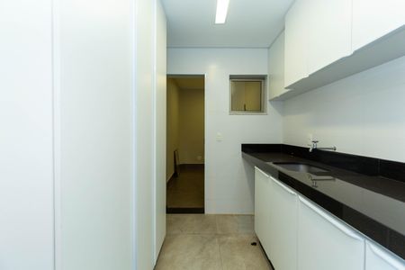 Casa de condomínio à venda com 292m², 3 quartos e 2 vagas Casa de condomínio à venda com 292m², 3 quartos e 2 vagasÁrea de Serviço