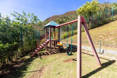 Casa de condomínio à venda com 292m², 3 quartos e 2 vagas Casa de condomínio à venda com 292m², 3 quartos e 2 vagasÁrea Comum - Playground