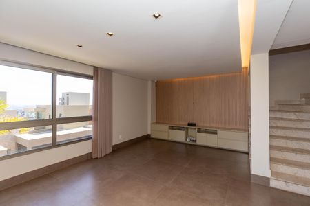 Casa de condomínio à venda com 292m², 3 quartos e 2 vagas Casa de condomínio à venda com 292m², 3 quartos e 2 vagasSala