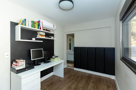 Casa de condomínio à venda com 292m², 3 quartos e 2 vagas Casa de condomínio à venda com 292m², 3 quartos e 2 vagasQuarto 2