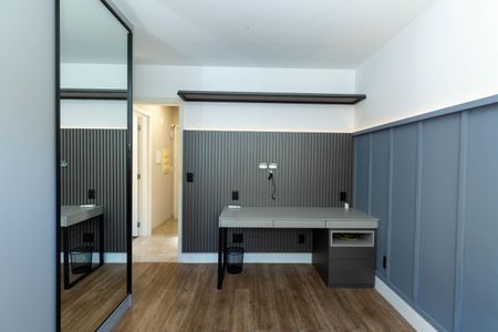 Casa de condomínio à venda com 292m², 3 quartos e 2 vagas Casa de condomínio à venda com 292m², 3 quartos e 2 vagasQuarto