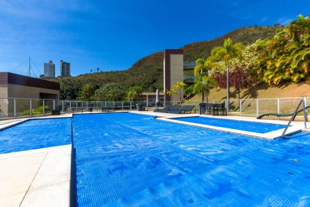 Casa de condomínio à venda com 292m², 3 quartos e 2 vagas Casa de condomínio à venda com 292m², 3 quartos e 2 vagasÁrea comum - Piscina