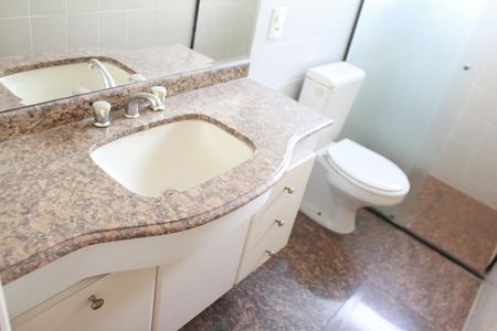 Apartamento à venda com 143m², 3 quartos e 3 vagasBanheiro Social