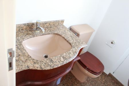Apartamento à venda com 143m², 3 quartos e 3 vagasBanheiro Social
