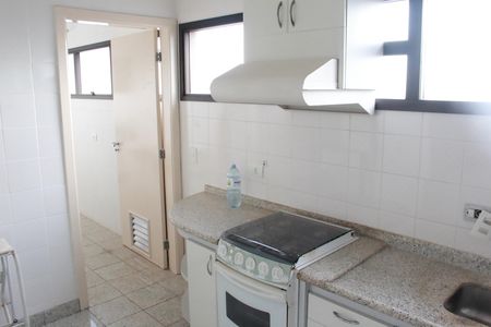 Apartamento à venda com 143m², 3 quartos e 3 vagasCozinha