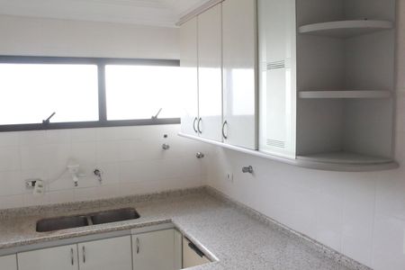 Apartamento à venda com 143m², 3 quartos e 3 vagasCozinha