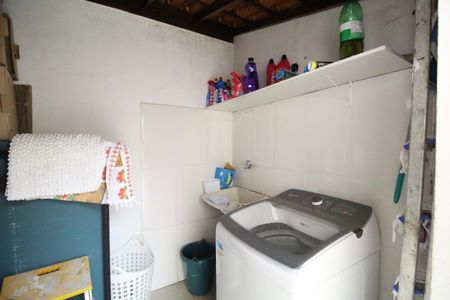 Casa de condomínio à venda com 200m², 4 quartos e 2 vagasÁrea de serviço