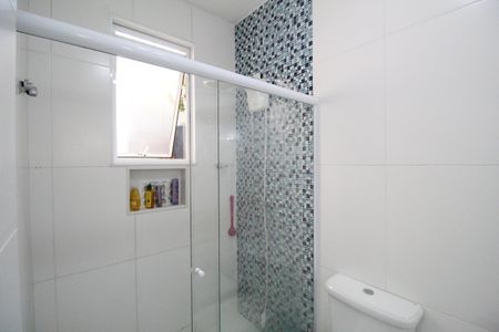 Casa de condomínio à venda com 200m², 4 quartos e 2 vagasBanheiro social