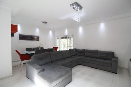 Casa de condomínio à venda com 200m², 4 quartos e 2 vagasSala