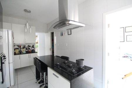 Casa de condomínio à venda com 200m², 4 quartos e 2 vagasCozinha