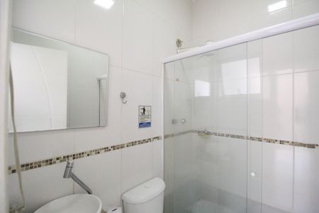 Casa de condomínio à venda com 200m², 4 quartos e 2 vagasÁrea de serviço - Banheiro