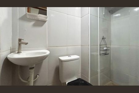 Studio para alugar com 19m², 1 quarto e sem vaga Studio para alugar com 19m², 1 quarto e sem vagaBanheiro da Suíte