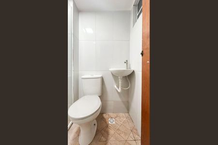 Studio para alugar com 19m², 1 quarto e sem vaga Studio para alugar com 19m², 1 quarto e sem vagaBanheiro