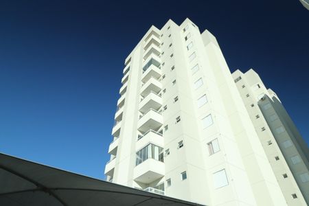 Apartamento para alugar com 56m², 2 quartos e 1 vagaFachada