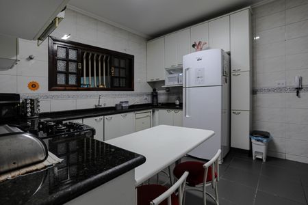 Casa para alugar com 270m², 4 quartos e 7 vagas Casa para alugar com 270m², 4 quartos e 7 vagasCozinha