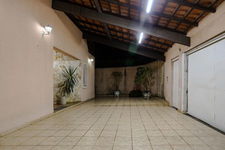 Casa para alugar com 270m², 4 quartos e 7 vagas Casa para alugar com 270m², 4 quartos e 7 vagasGaragem