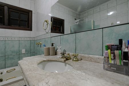 Casa para alugar com 270m², 4 quartos e 7 vagas Casa para alugar com 270m², 4 quartos e 7 vagasBanheiro da Suíte